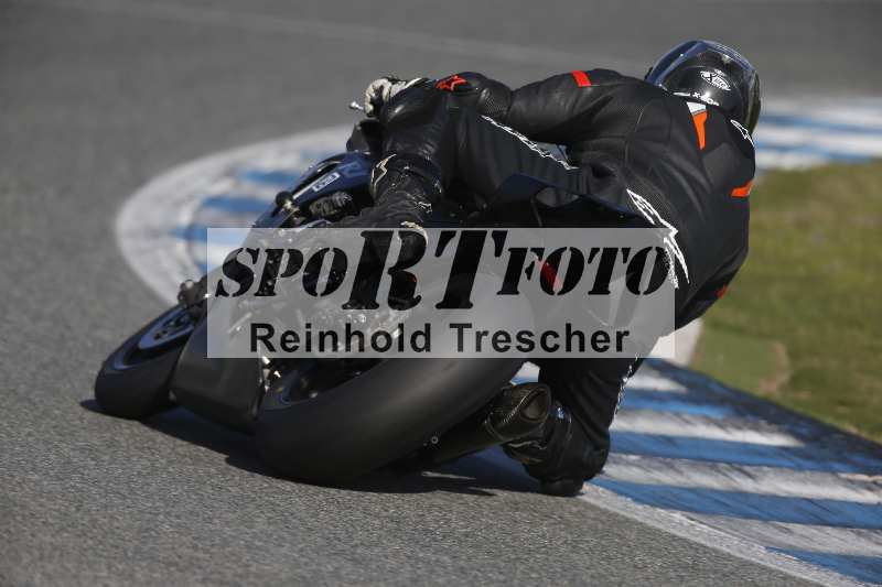 /Archiv-2024/02 29.01.-02.02.2024 Moto Center Thun Jerez/Gruppe schwarz-black/backside